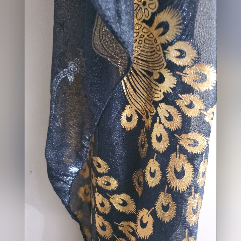 🆕 Black and gold and silver color Peacock 21x 65 in.